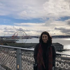 Meet your Posher, Briana